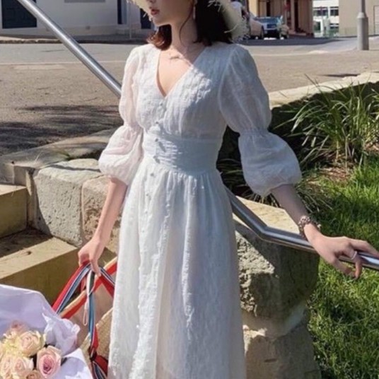 Váy Trắng Nữ Cổ Tim Dáng Dài Tay Phồng, Đầm Trắng Thiết Kế Phong Cách Retro Linzstore | BigBuy360 - bigbuy360.vn
