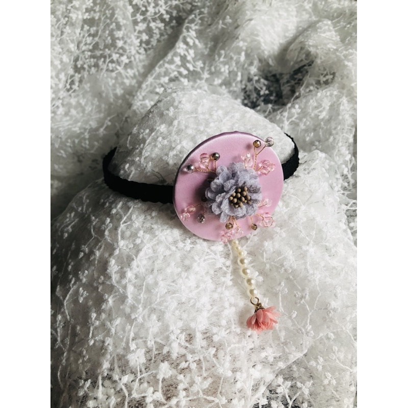 Bờm cài cùng hanbok