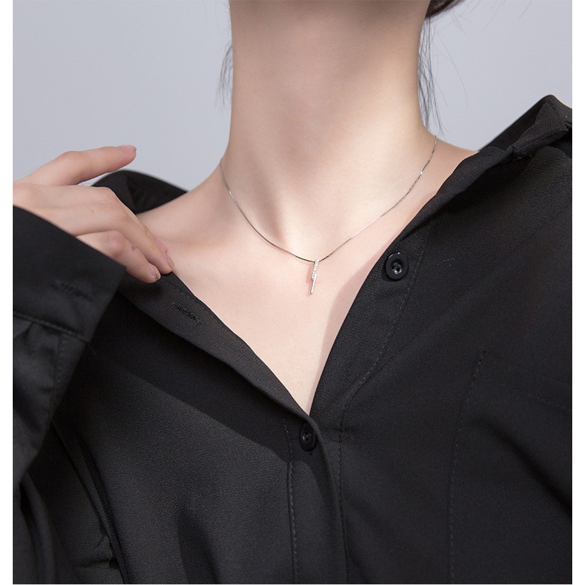 Dây chuyền nữ mạ bạc 925 hình tia chớp thanh mảnh nhẹ nhàng sang trọng trang sức CINLA DC009