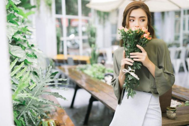 Áo Dottie cam đất