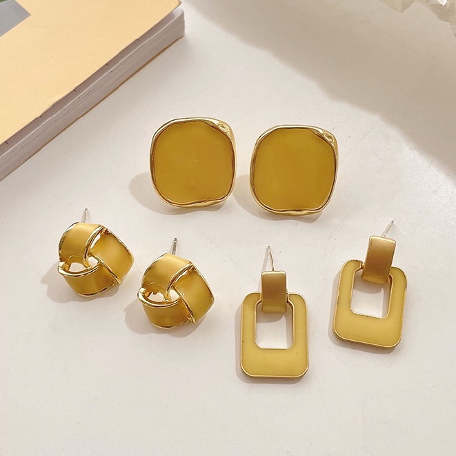 Khuyên Tai Vàng Chất Lượng Cao Tinh Tế Cho Nữ