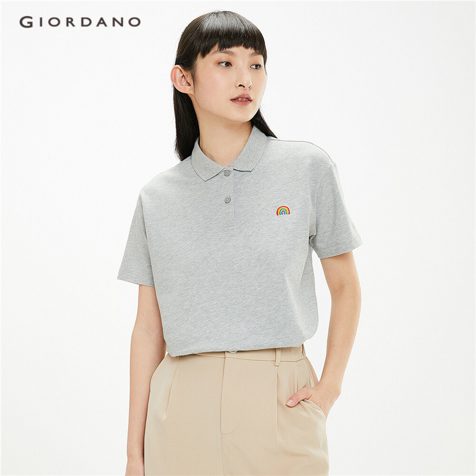 Áo thun polo GIORDANO 05311381 dáng rộng thêu họa tiết dành cho nữ 