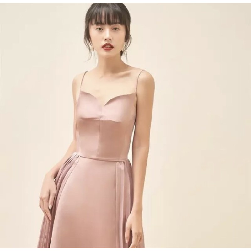 Mình pass đầm newtag ạ