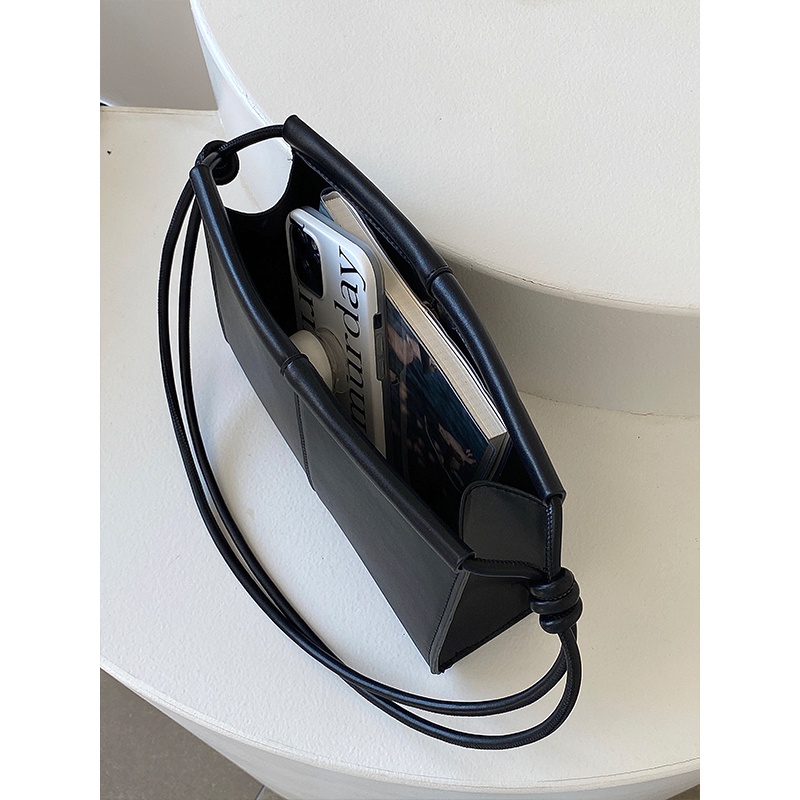 Túi Đeo Chéo Dáng Vuông Nhỏ Thiết Kế Mới Cao Cấp Thời Trang Cho Nữ