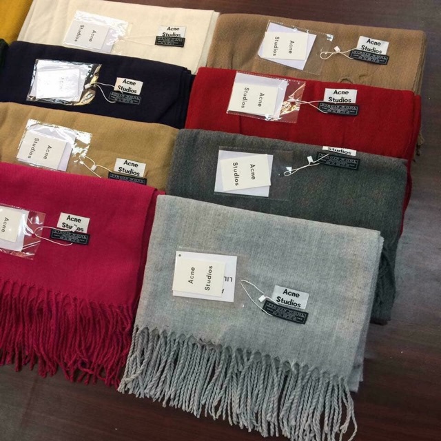 Khăn quàng cổ ACNE