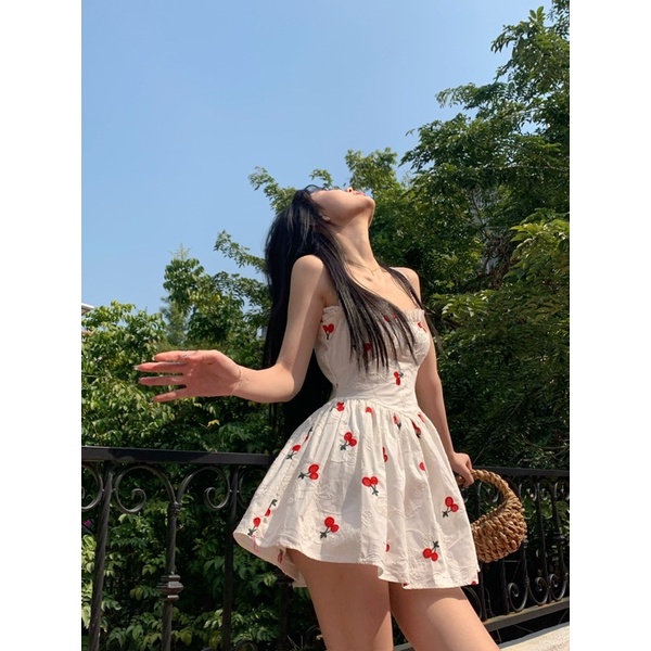 ĐẦM HAI DÂY NỮ CHIẾT EO TÔN DÁNG ULZZANG