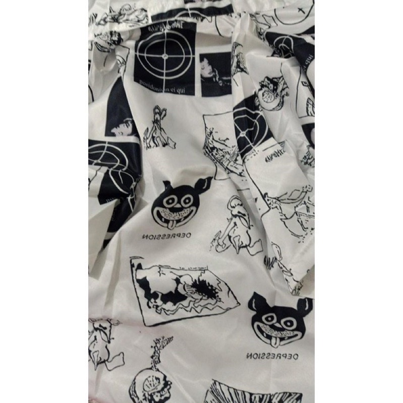 Áo sơ mi tay lỡ Họa Tiết Hoạt Hình Đen Trắng form rộng kiểu dáng unisex nam nữ chất