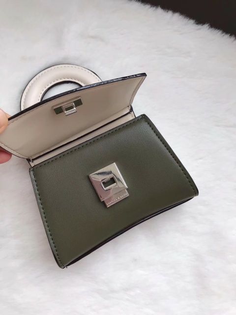 🆘️Hot hot hot. Túi charles& keith mini🆘️