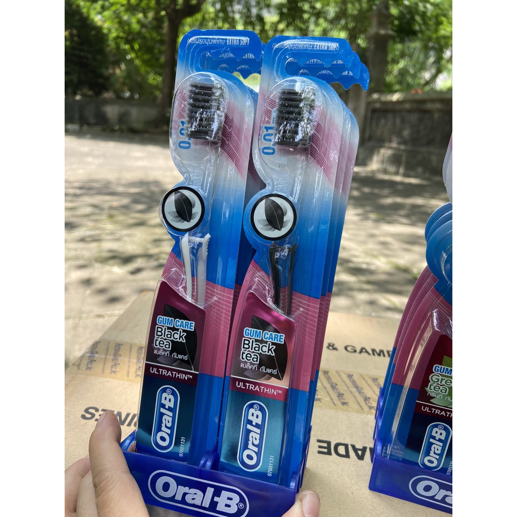 BÀN CHẢI ĐÁNH RĂNG ORAL-B GUM CARE GREEN TEA ULTRATHIN SIÊU MỀM