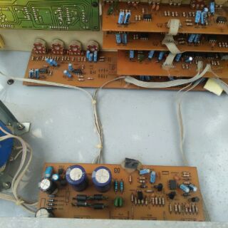 Máy Amply Galaxy chạy 4 sò.