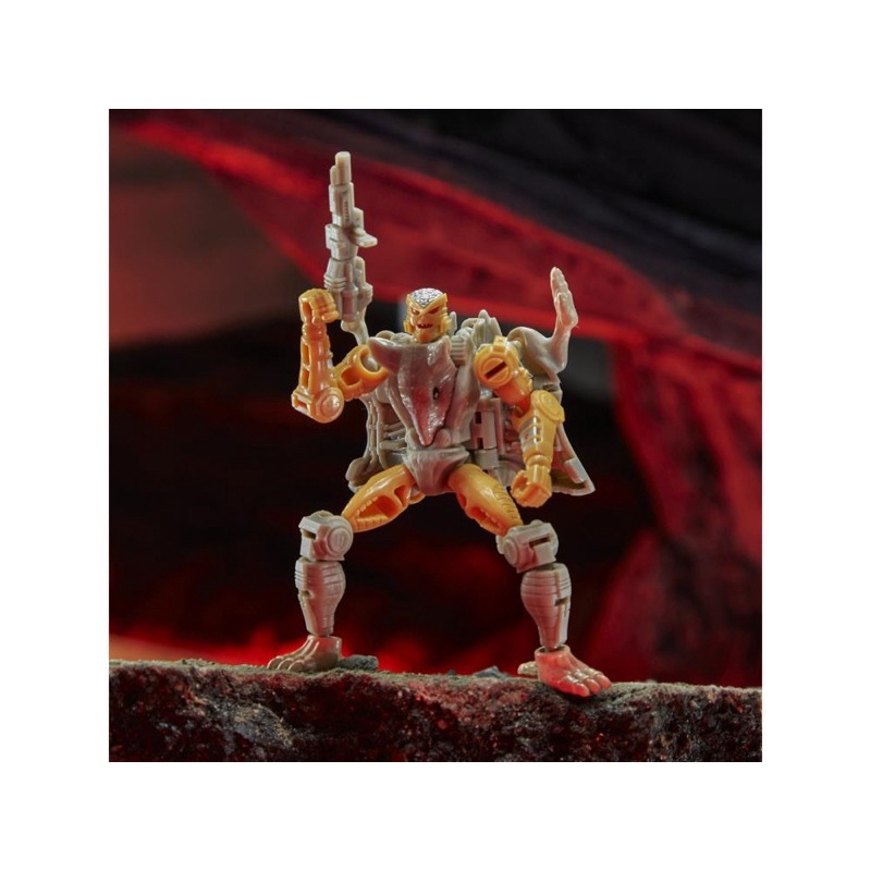 Mô hình nhân vật Transformers WFC Kingdom Core Class Rattrap