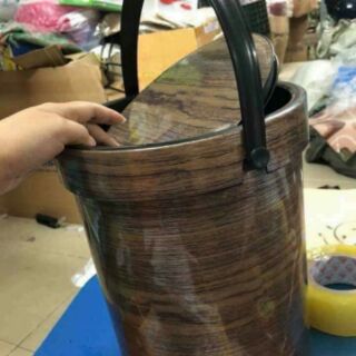 Sọt rác vân gỗ