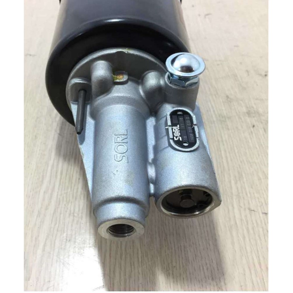 Bầu tổng côn dưới (sạc bô côn)- Xe DONGFENG hồ bắc, F102*4 lỗ bắt 92mm, ỗ dầu, hơi M14*M14, ty liền. Hàng Pener xịn