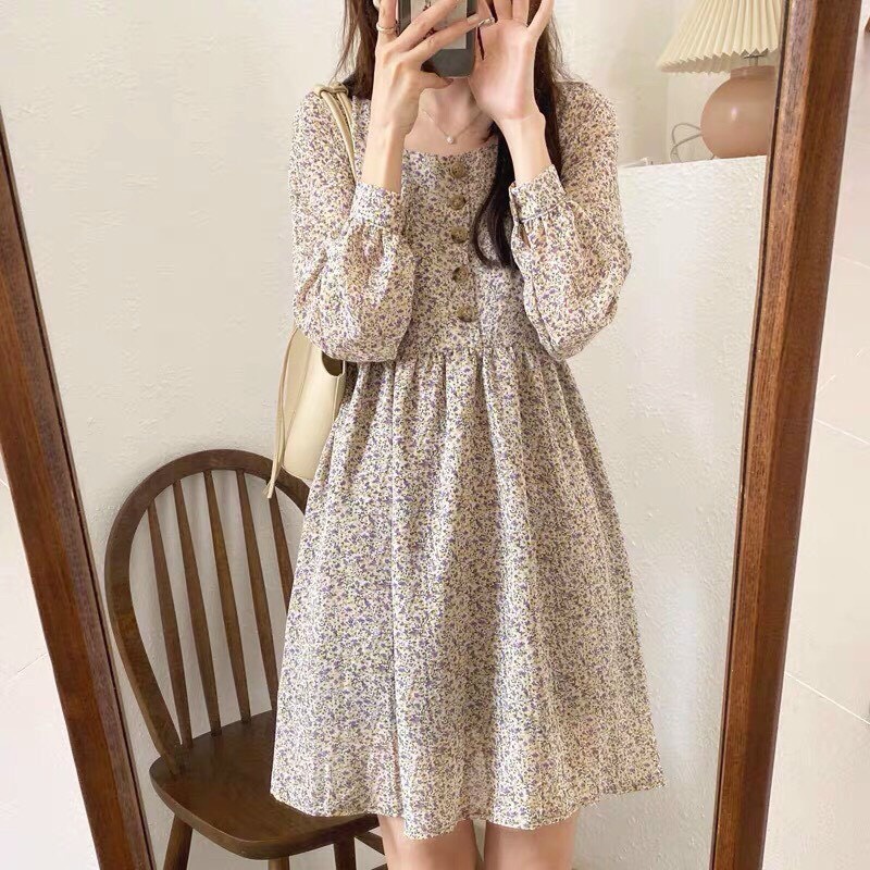 đầm xòe nhẹ bông lụa phối nút cổ vuông dài tay