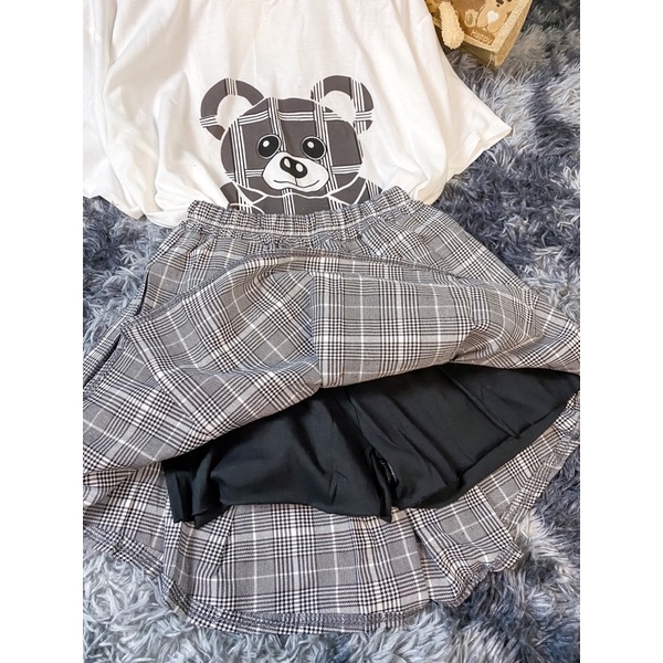 [SIEU SALE] SÉT váy chú gấu áo phông - chân váy caro có quần trong (hàng có sẵn) | BigBuy360 - bigbuy360.vn