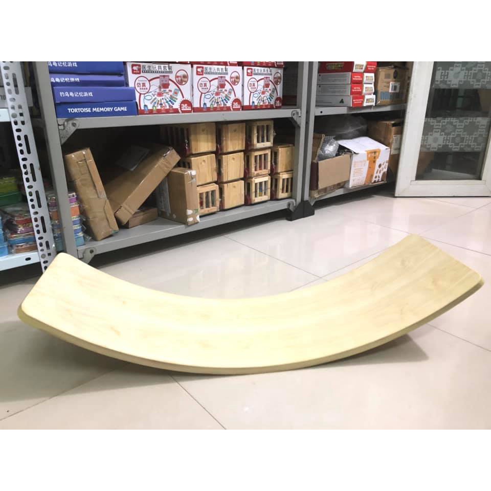 Ván cong Montessori vạn bé mê