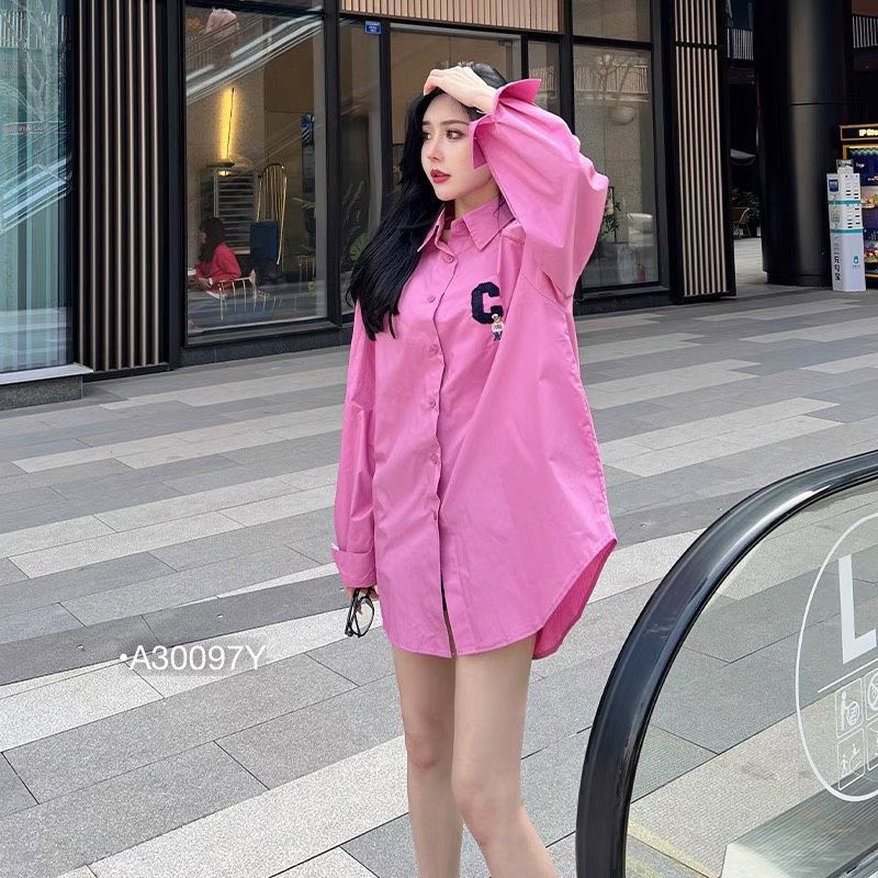 Áo Sơ Mi Nữ Thời Trang Công Sở Hàn ,Sơ Mi Kiểu Tay Dài Logo Ngực Dáng Rộng Mặc Giấu Quần Vải Thô Mịn Mát