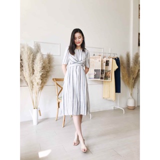 Đầm cột chéo ngực AfterBefore