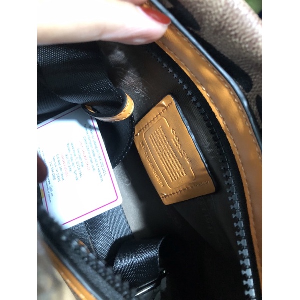 Túi coách nhà mĩm