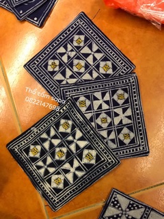 Lót ly thổ Cẩm