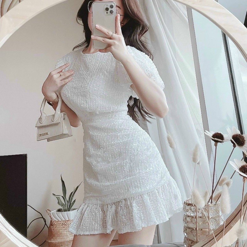 ĐẦM REN TRẮNG ĐEN NHÚN ĐUÔI CÁ