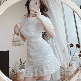 ĐẦM REN TRẮNG ĐEN NHÚN ĐUÔI CÁ