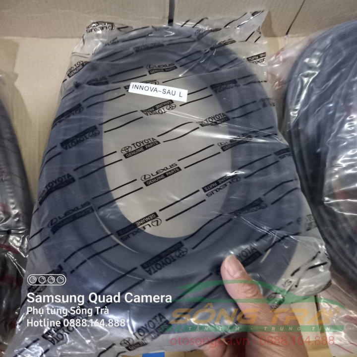 GIOĂNG THÂN XE TOYOTA INNOVA 2006-2012