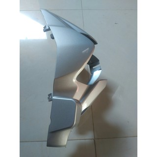 Ốp đầu trước (Nắp trước tay lái) Taurus bạc