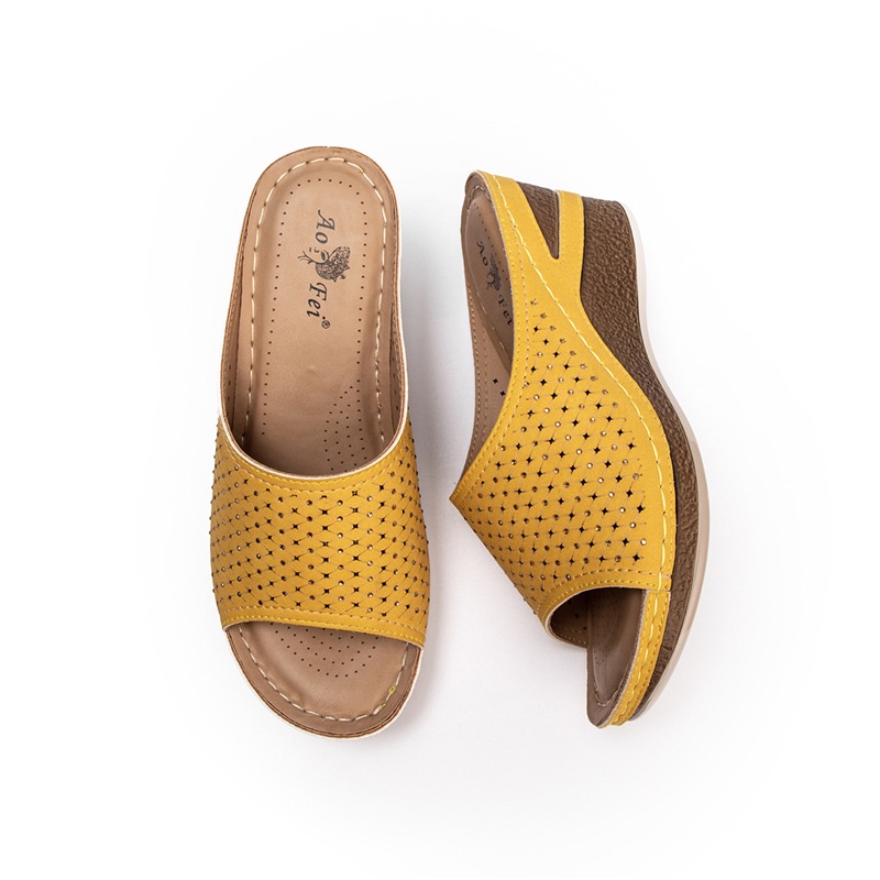 Dép sandal IELGY đế xuồng đính đá thời trang mùa hè có size lớn dành cho nữ