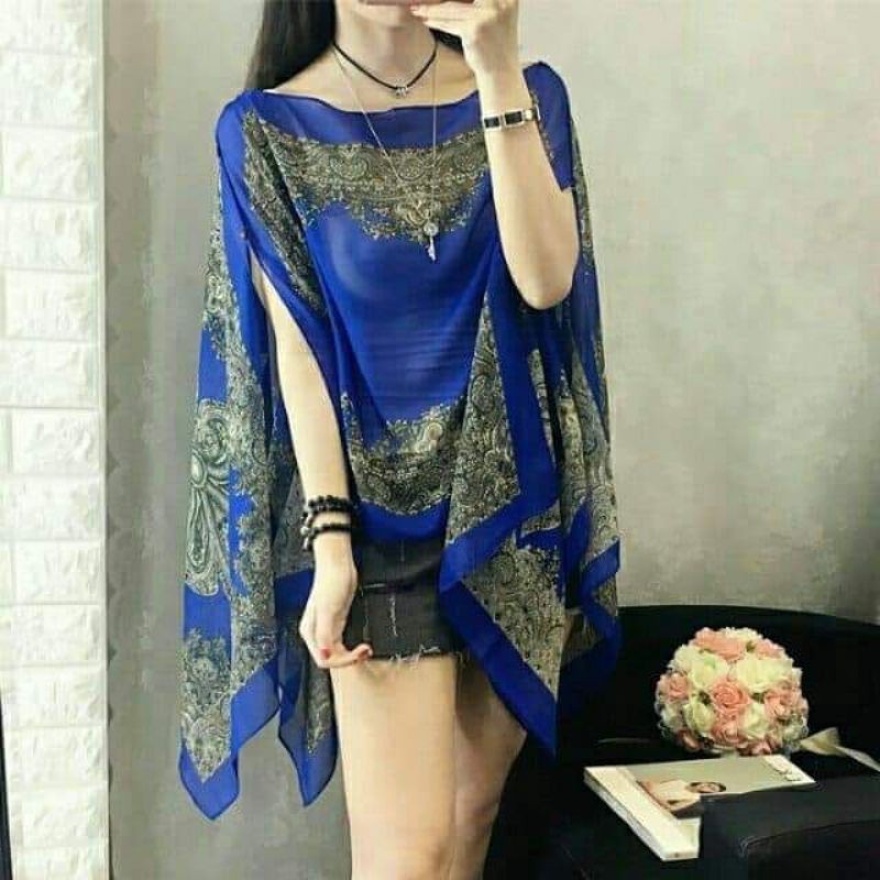 Khăn choàng đi biển đính cúc