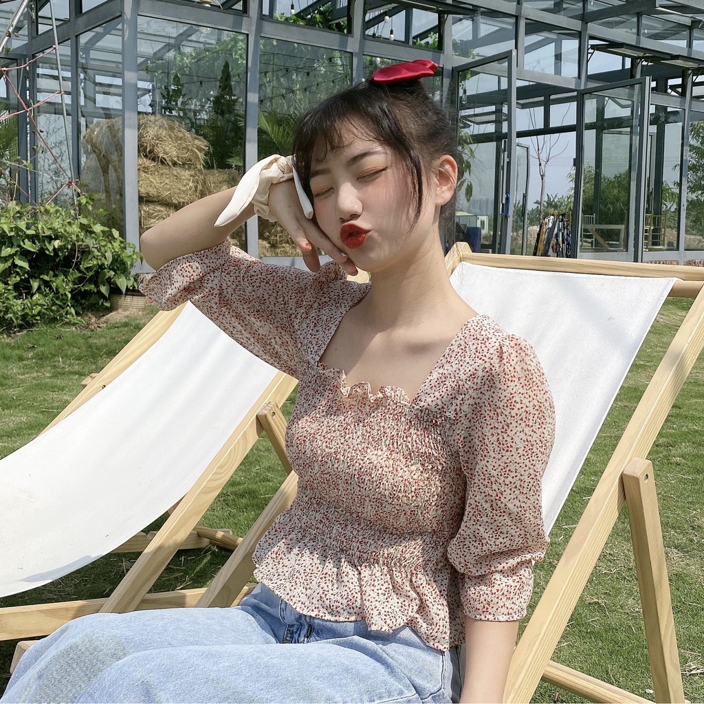 [Mã FAMAYWA giảm 10K đơn 50K] Áo Kiểu Cổ Vuông In Hoa Thiết Kế Quyến Rũ Dành Cho Nữ | BigBuy360 - bigbuy360.vn