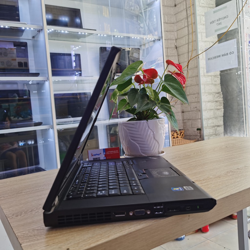 Laptop cũ giá rẻ phục vụ văn phòng học tập Lenovo T520 core i5-V3320M, RAM 4GB, SSD 120GB, màn 12.4