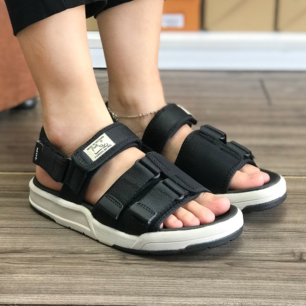 Giày Sandal Nam Nữ Mẫu Mới Kiểu Dáng Hiện Đại