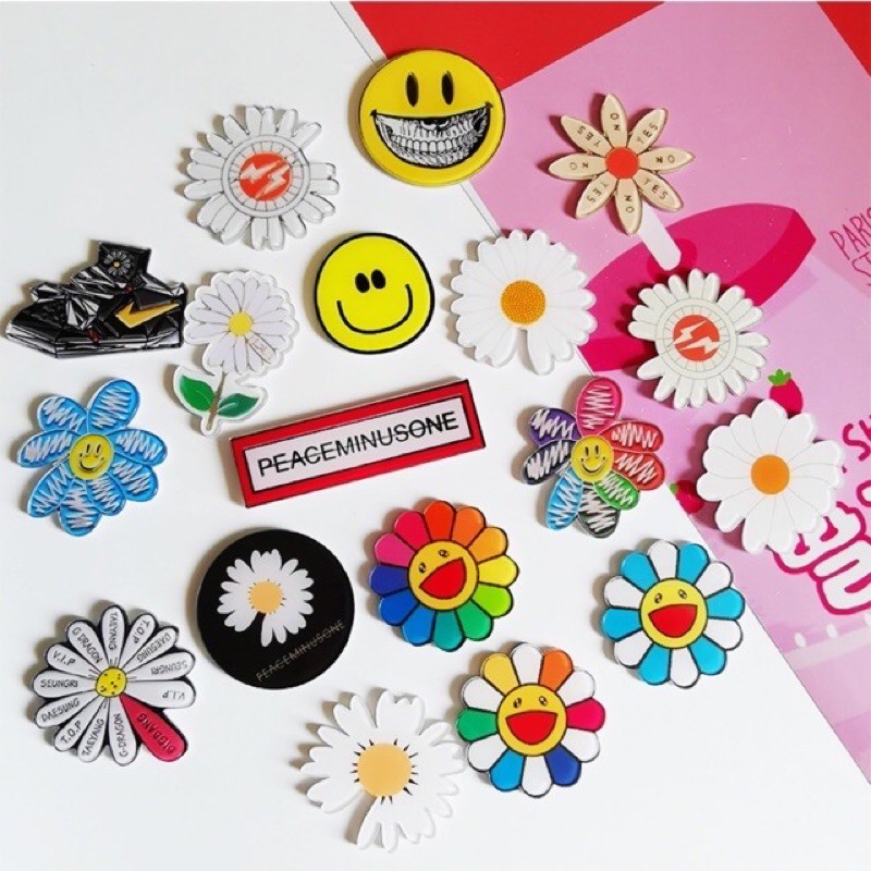 Set 3 Sticker Huy Hiệu Cài Áo,Balo,Túi Tote Hoạt Hình Dễ Thương