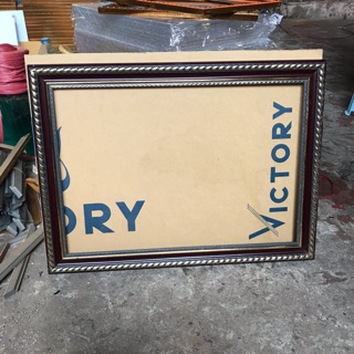 Khung treo tường giá rẻ kt(35x50)