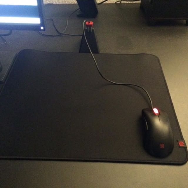 -  -  Bàn di chuột Zowie G-SR V2  -Chính Hãng- Mới 100%