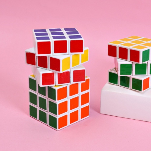 Rubik 3x3 Magic Rubic 3 Tầng Khối Lập Phương 3x3x3 Đồ Chơi Trí Tuệ (Tặng 2 rubik nhỏ)