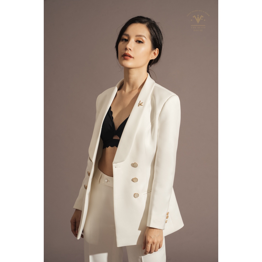 Bộ vest nữ The Suits House trắng cổ sam 6 khuy