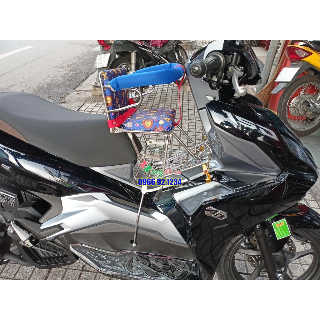 Ghế ngồi xe máy cho bé xe AB AirBlade có vòng chân ngắn