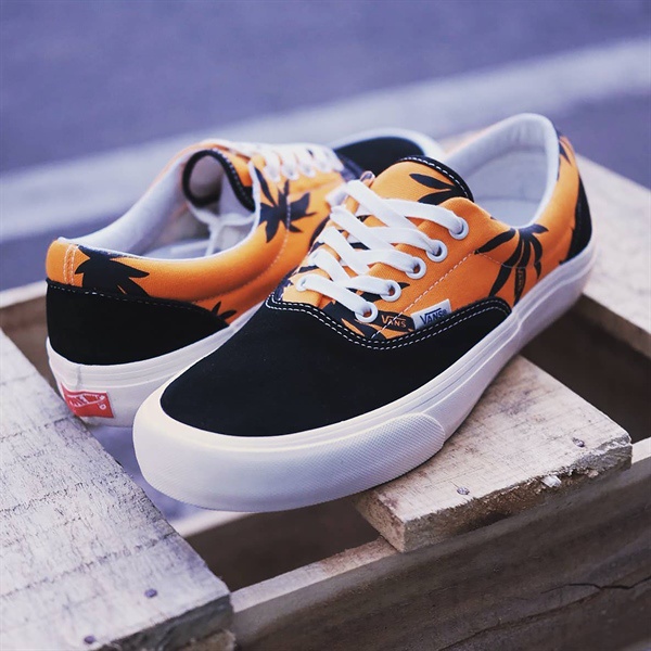 Vans Vault x VSSL Era VLT Oriole / Black