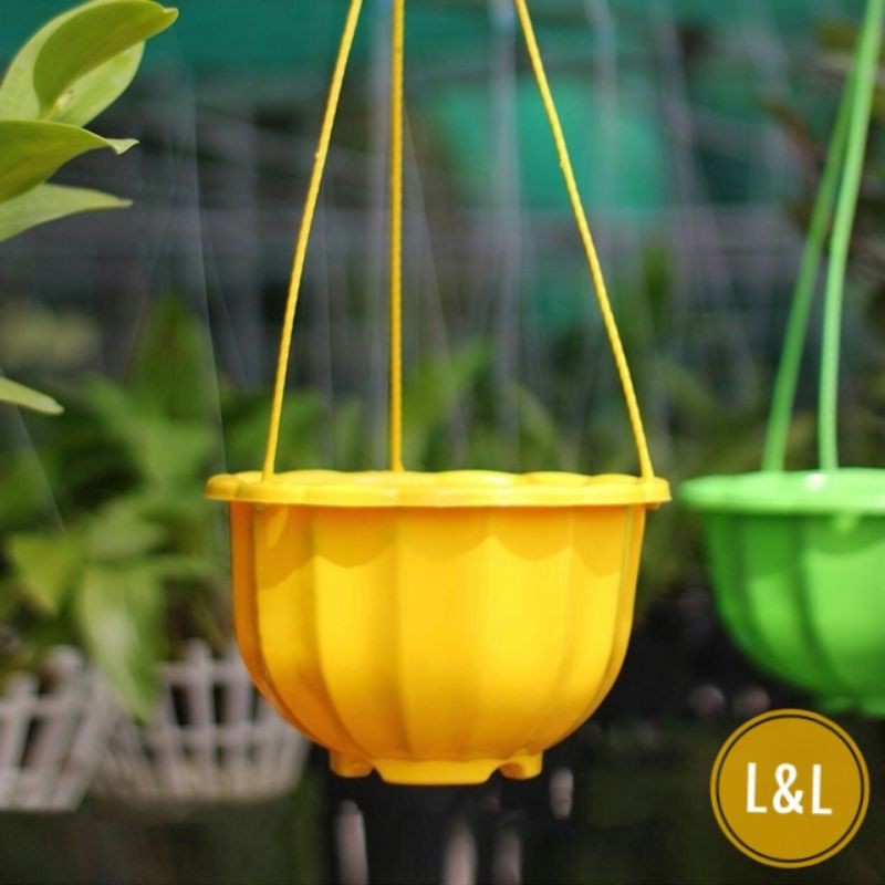 Chậu nhựa treo hình quả bí size 23x16cm trồng cây ban công, nhà hàng, quán cafe, TẶNG KÈM MÓC TREO