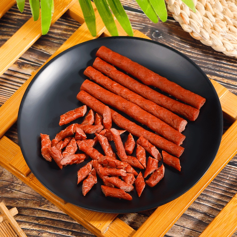 Bánh thưởng cho chó cây thịt bò giàu protein, và các chất dinh dưỡng cần thiết giúp bé phát triển khỏe mạnh