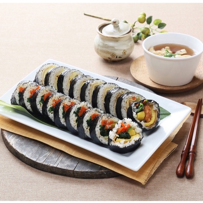 Mành tre cuộn kimbap