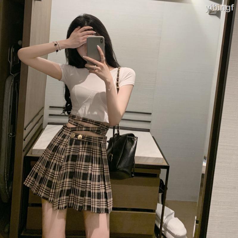 Chân Váy Chữ A Lưng Cao Xếp Ly Họa Tiết Sọc Caro Nữ Tính | BigBuy360 - bigbuy360.vn