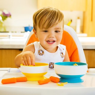 Set 3 chén ăn chống trượt Munchkin cho bé.