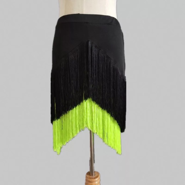 Chân đầm khiêu vũ dance