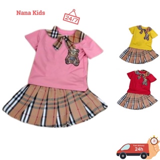 Sét bộ  áo chân váy bé gái buberry thương hiệu SUMI cổ sen Size cho bé 1 đến 5 tuổi