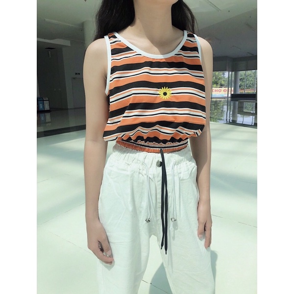Áo tanktop sọc ngang thêu hoa
