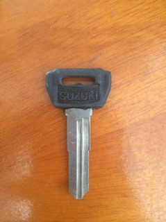 30 phôi chìa khoá suzuki rảnh trái