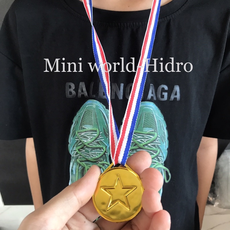 Mô hình huy chương vàng bạc đồng vô địch mini dùng cho trẻ em.